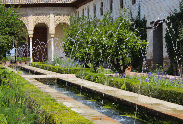 generalife gardens granada alhambra